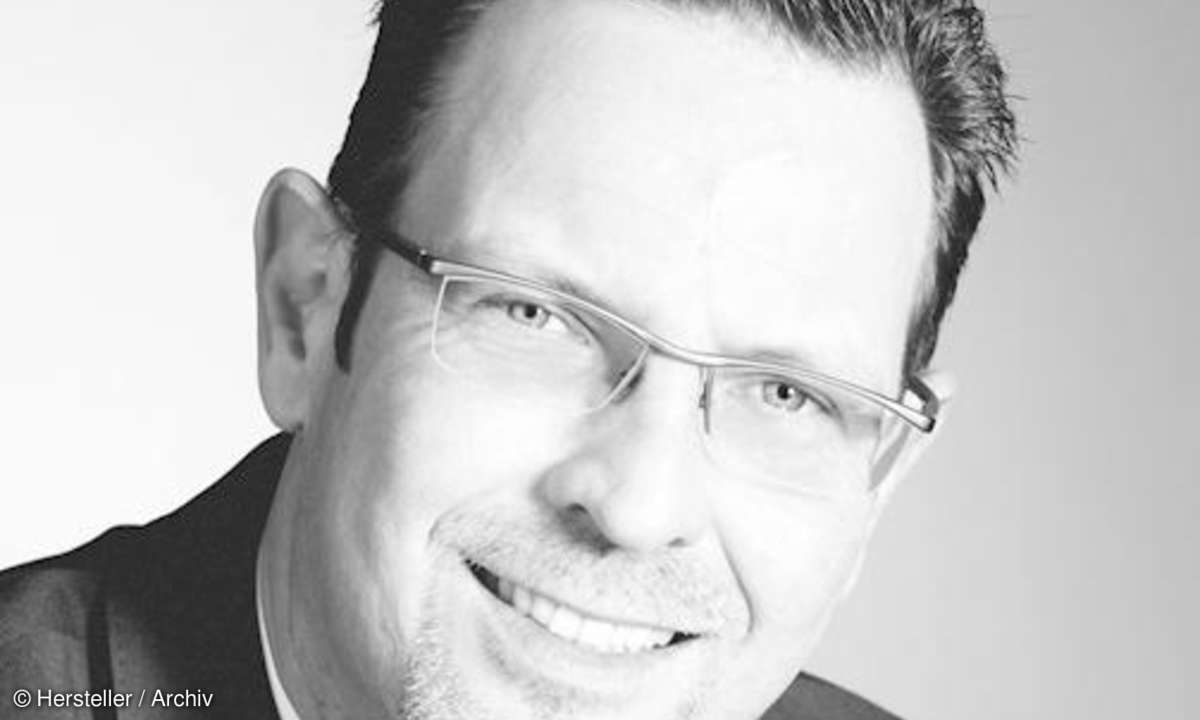 Michael Bayer - EMEA von Avaya