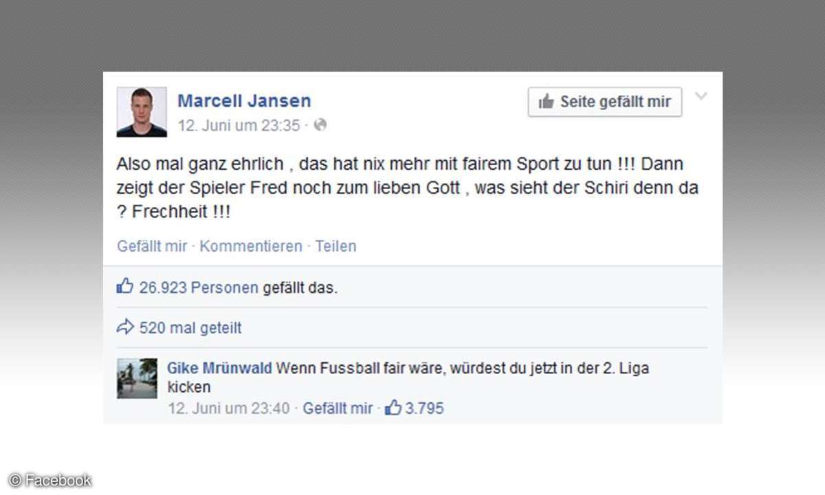 Als ob das Eröffnungsspiel nicht genug Eigentore gesehen hat: Jetzt gesellt sich auch noch HSV-Spieler Marcell Jansen hinzu.