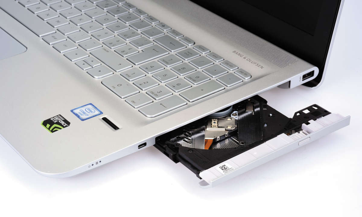 HP Envy 15-ae104ng