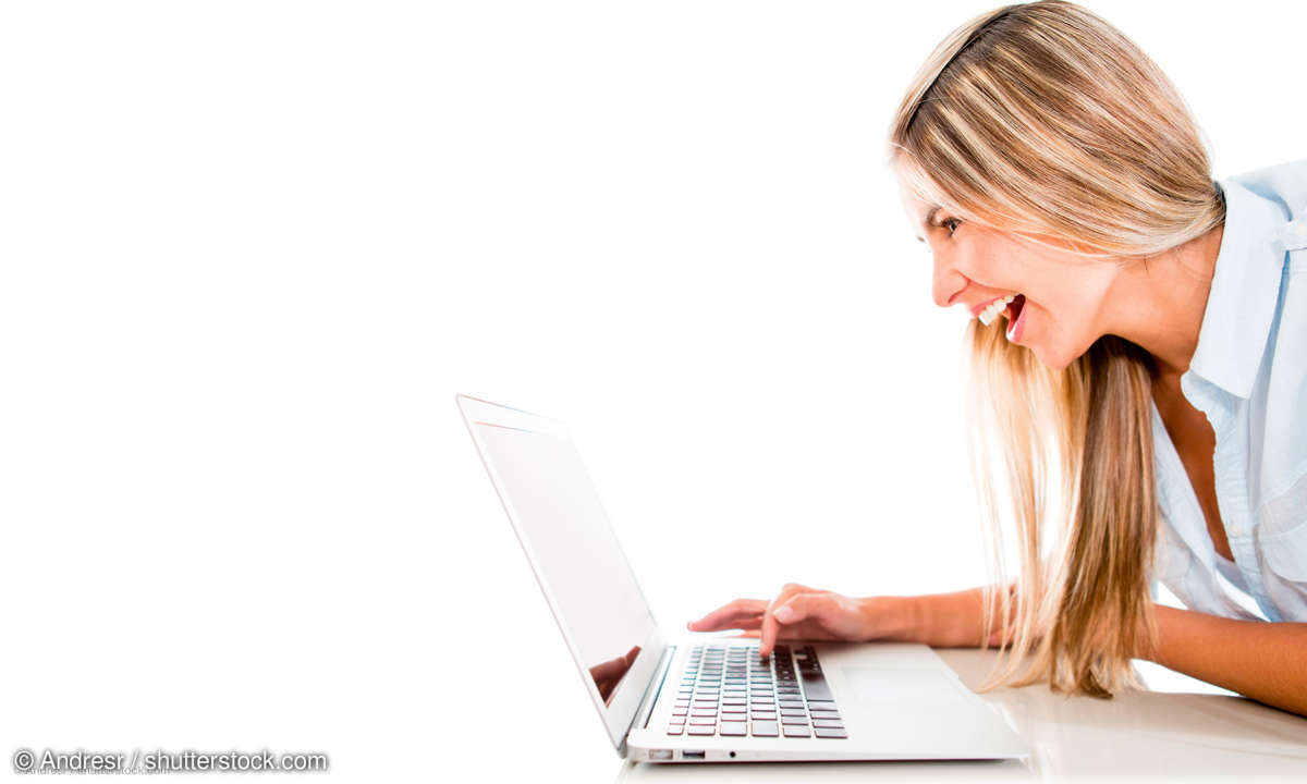 Frau am Laptop 