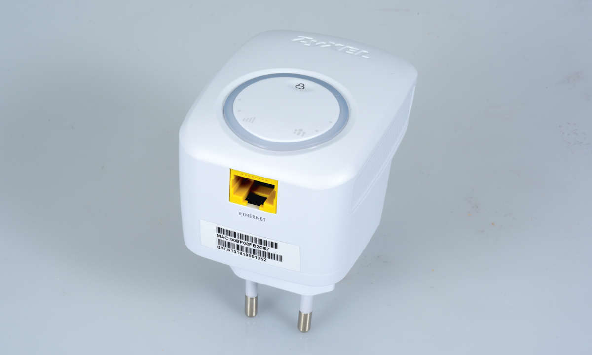 ZyXEL WRE2206