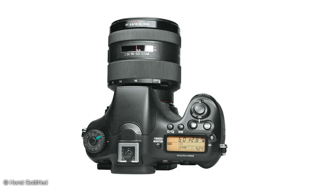 Sony Alpha 68 LC-Display