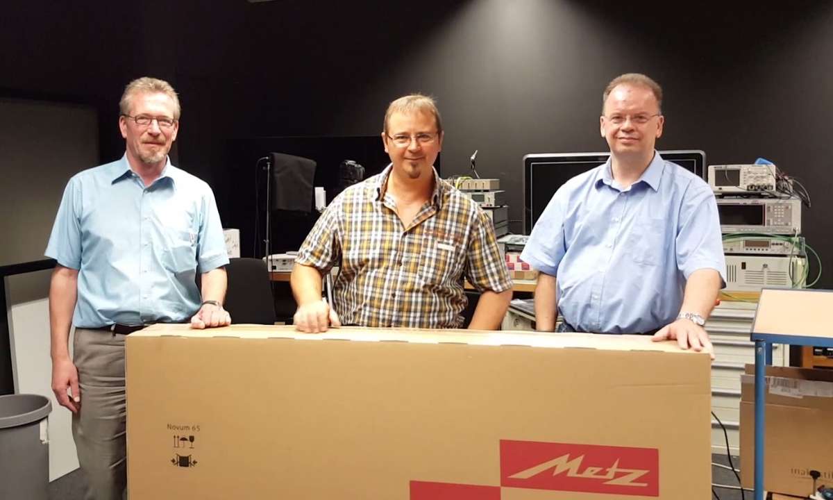 Metz Novum OLED