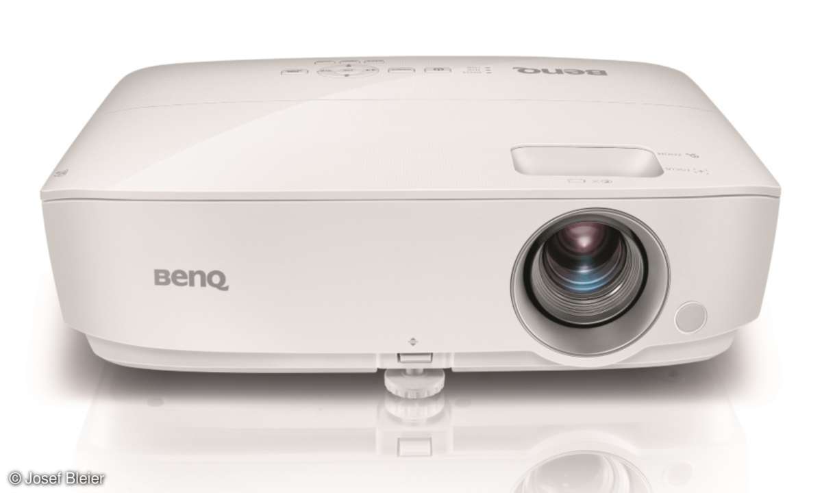 BENQ W1050 vorne Beamer