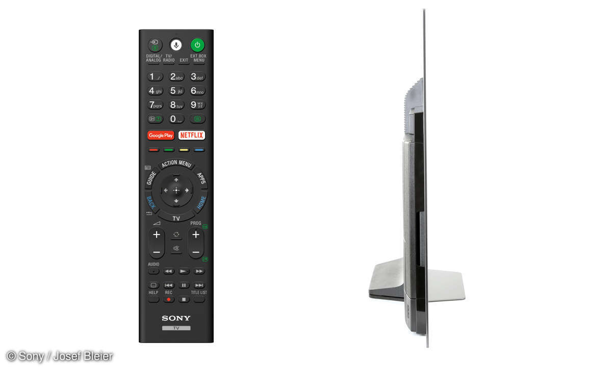 SONY KD-55AF8 - Fernbedienung & TV Seitenansicht