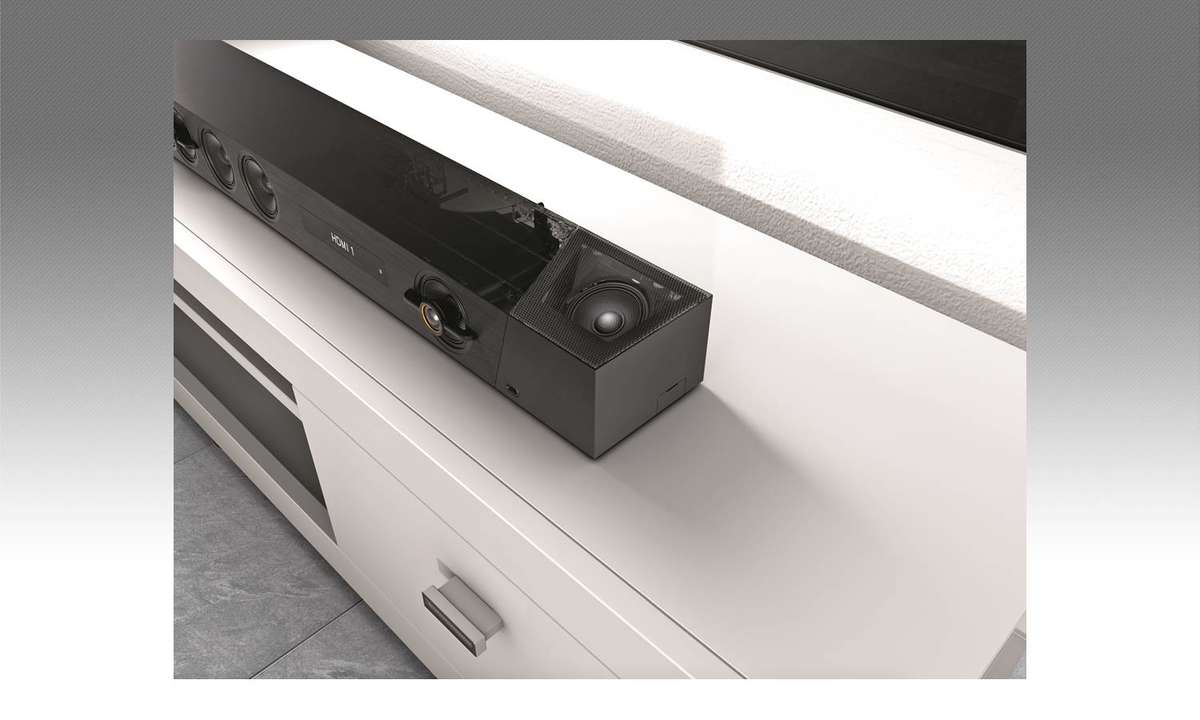 Sony HT-ST5000 im Wohnzimmer