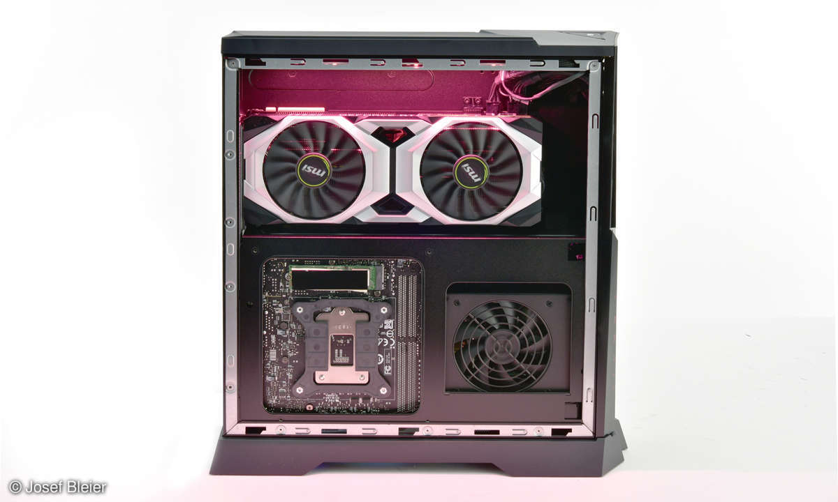 MSI Trident X 9SE-019DE im Test: Innenansicht
