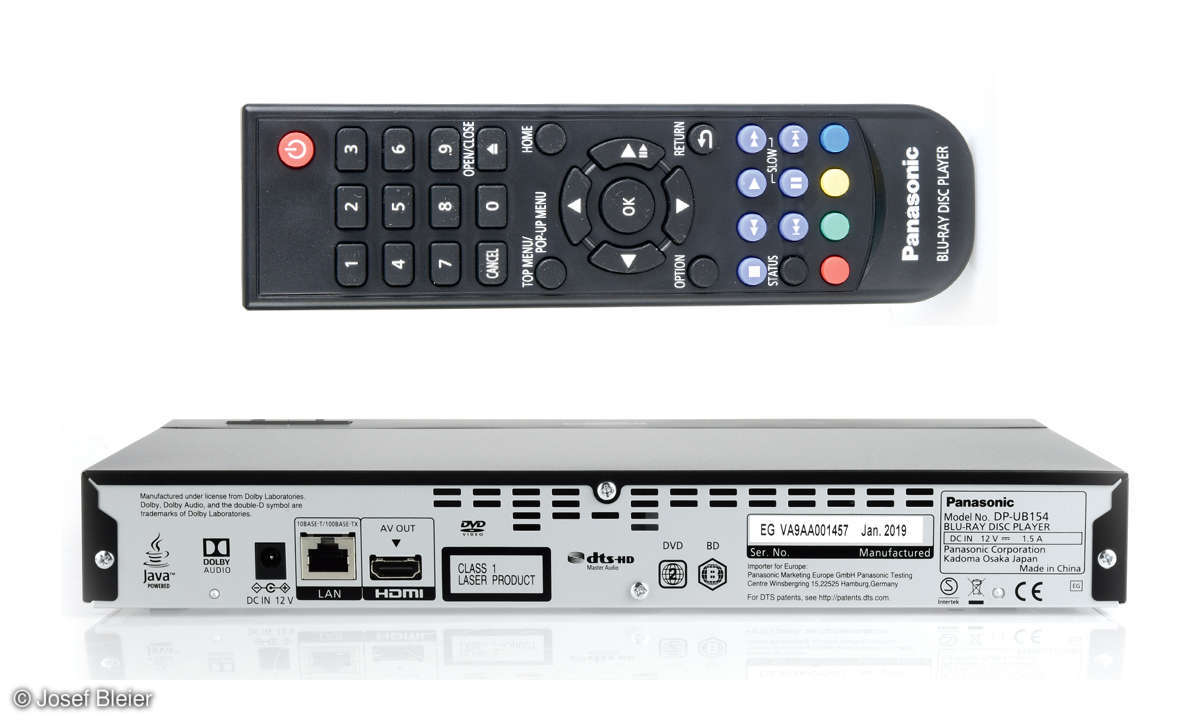 Panasonic DP-UB154 im Test - Fernbedienung und rückansicht