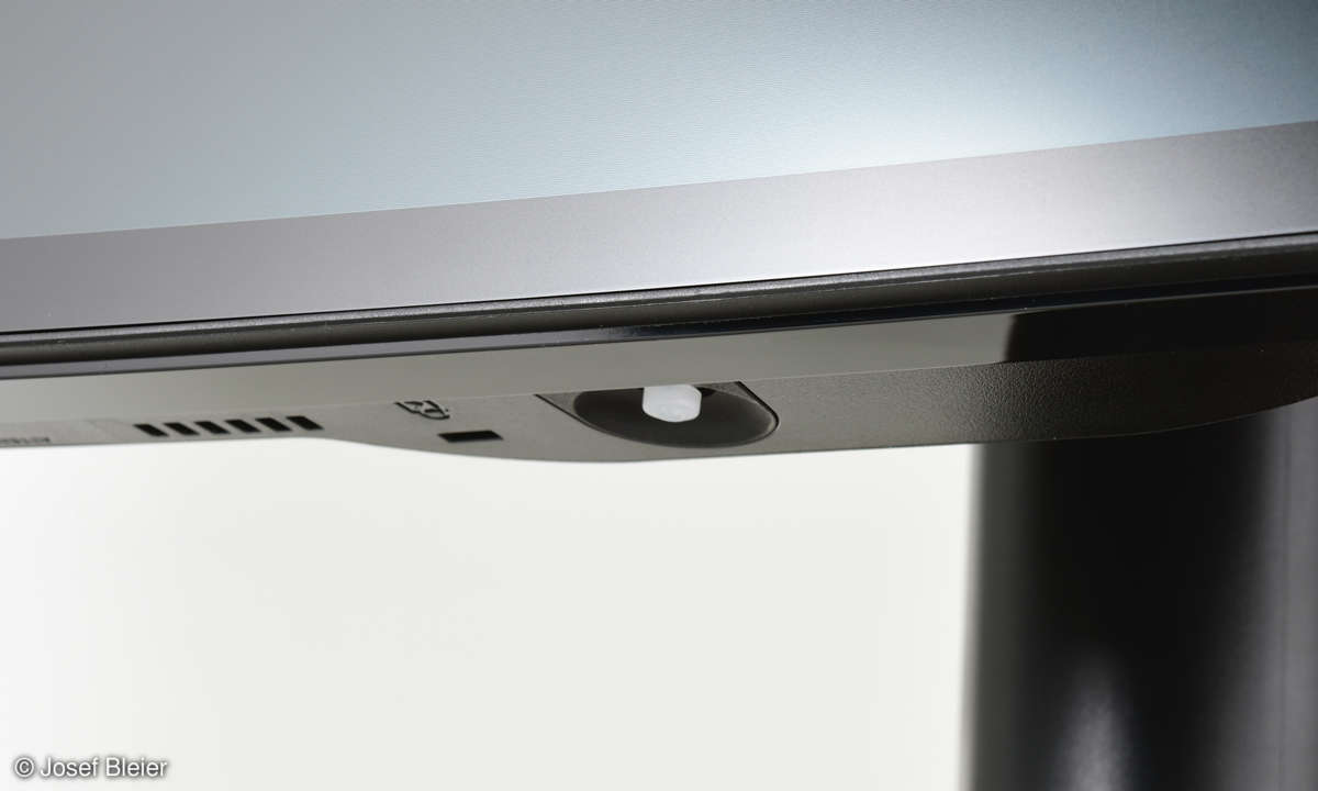 LG UltraGear 34GK950F-B im Test - Steuerknöpfchen