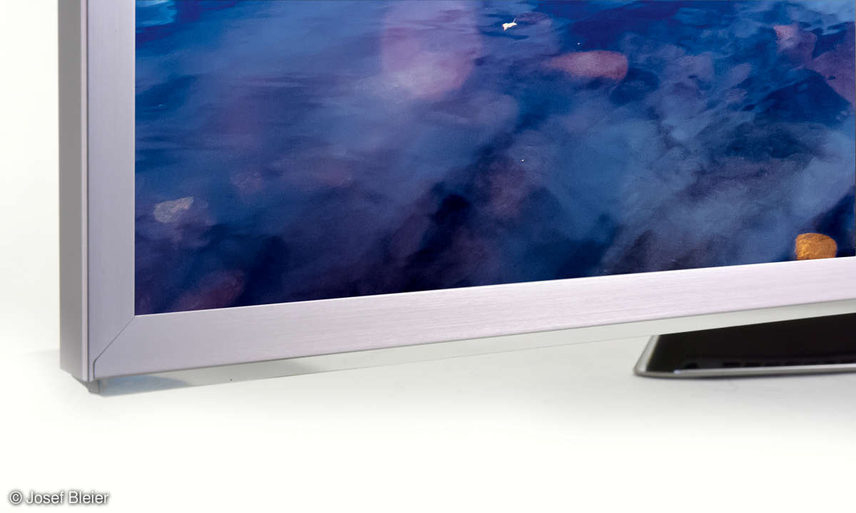 Panasonic TX-75GXW945 im Test - Rahmen
