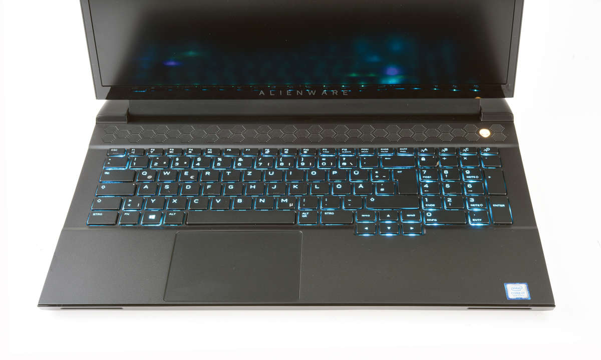 Dell Alienware M17 R2 im Test - Tastatur