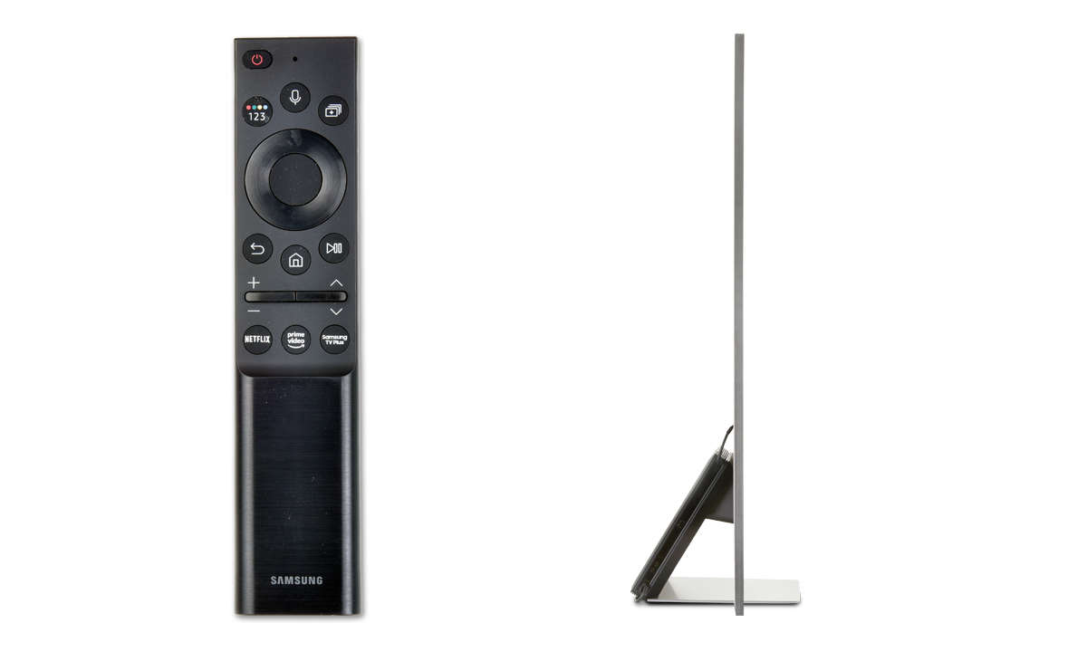 Samsung GQ75QN900A im Test - Fernbedienung u. TV Seitenansicht