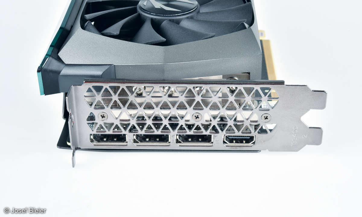 Zotac Gaming GeForce RTX 3070 Ti AMP HOLO im Test - Anschlüsse
