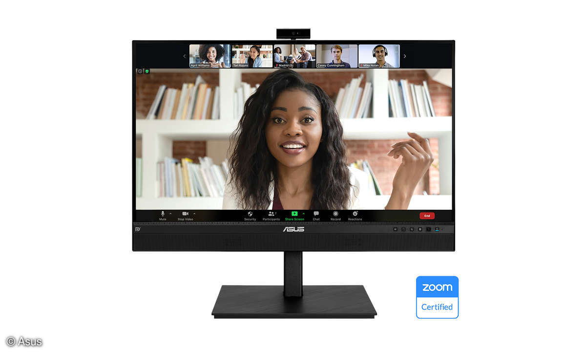 Frau in Videokonferenz mit dem Asus BE27ACSBK