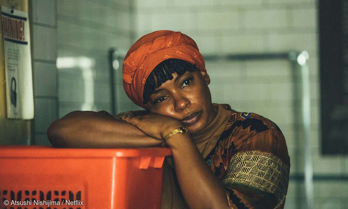 Aunjanue Ellis als Sharonne Salaam
