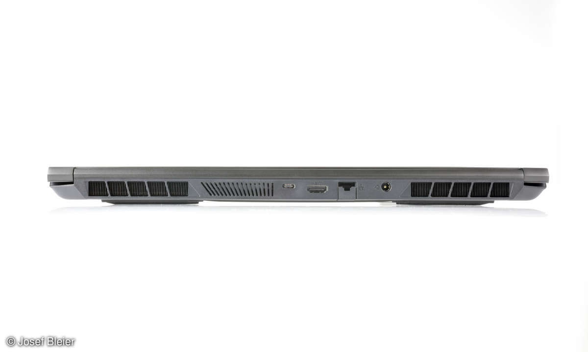Schenker-XMG-Core15-rue-1-