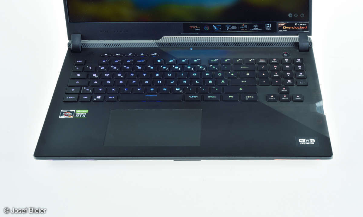 Asus-Rog-Strix-G733Q-Ta-1-