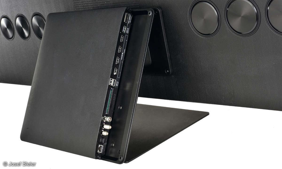 Samsung-GQ65QN95B-rue-1-