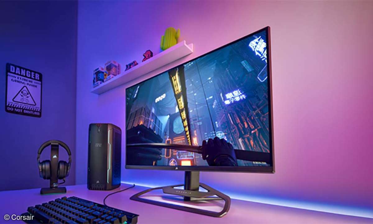 Der Corsair Xeneon 32UHD144 auf einem Schreibtisch