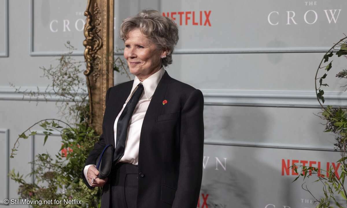Wie in Staffel 5 wird Imelda Staunton uns als Queen Elizabeth II durch die finalen Folgen begleiten.