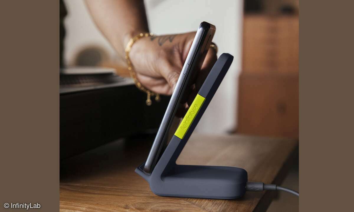 infinitylab-instantstation-wireless-stand-livestyle