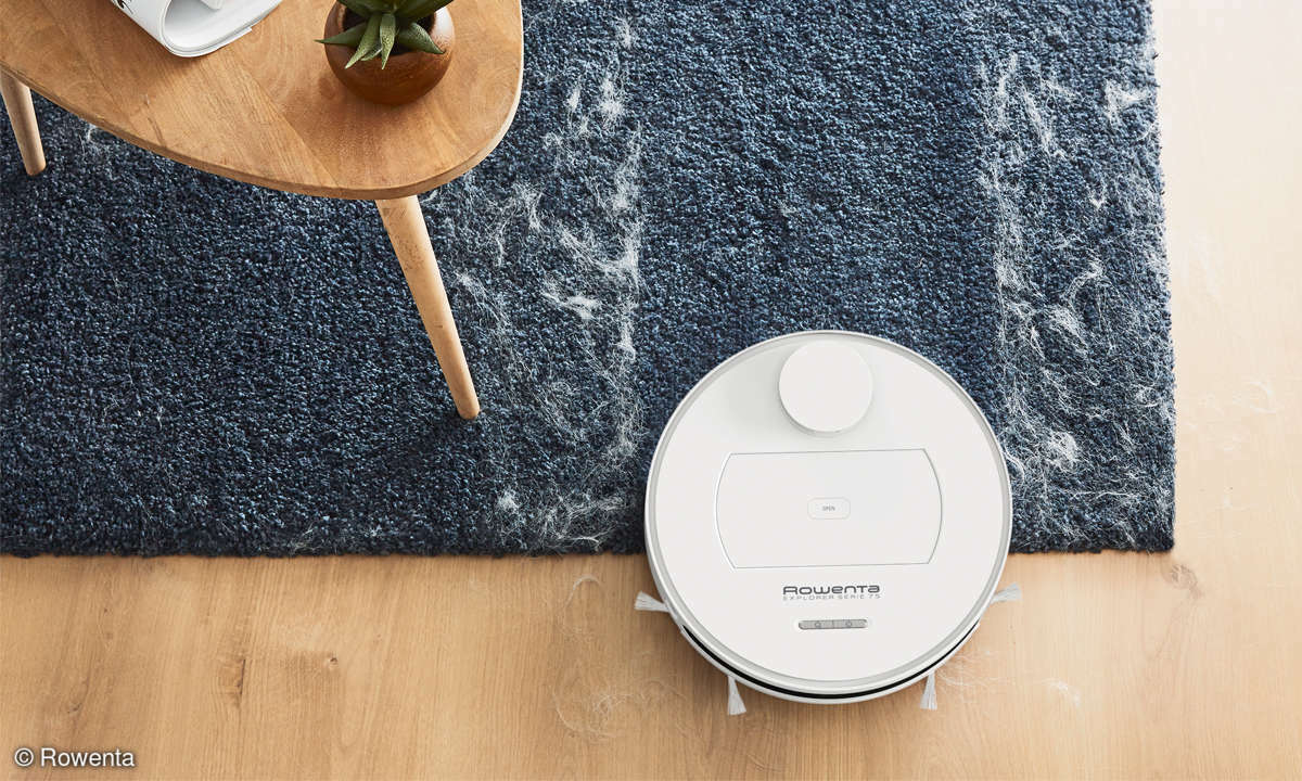 Entdeckt der X-plorer Serie 75 einen Teppich, legt er automatisch einen Zahn zu und schaltet den Turbo ein.