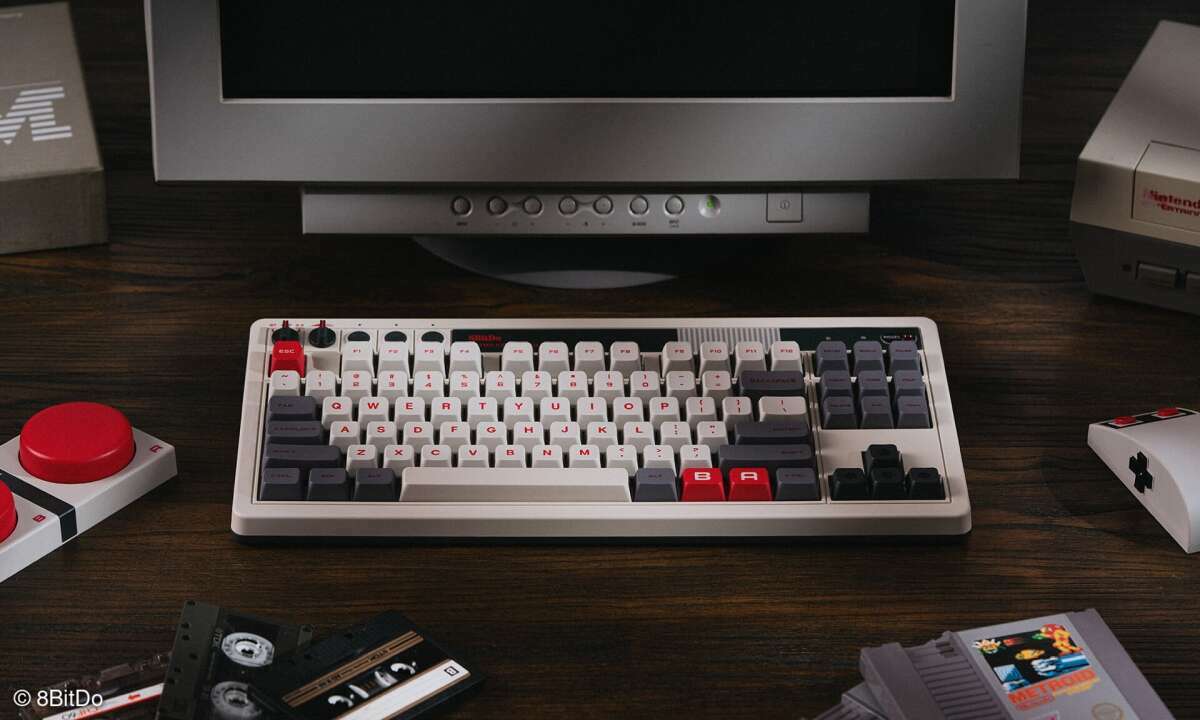 8BitDo legt eine mechanische Tastatur im Look des Nintendo Entertainment auf, die mit modernen und praktischen Funktionen daherkommt.