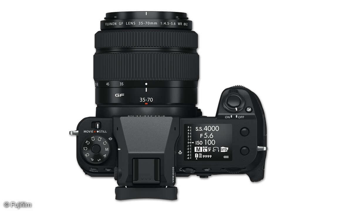 Fujifilm-GFX50S-II_top_GF35-70