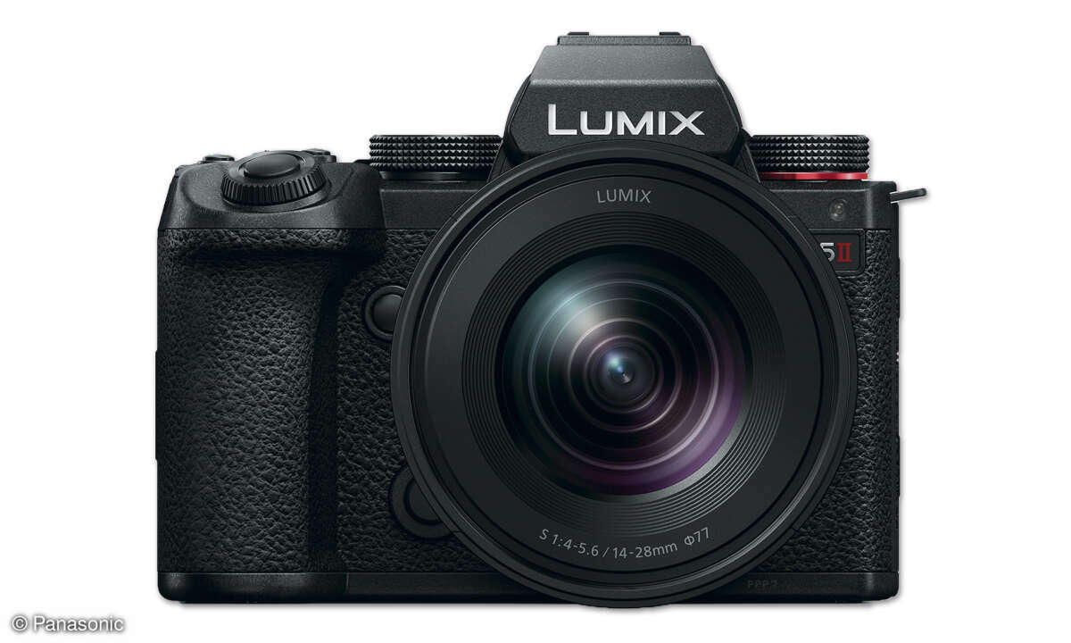 Panasonic-LUMIX-S5II-Front