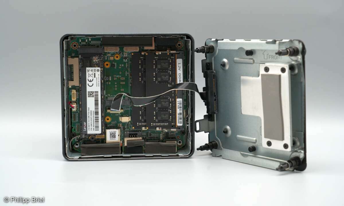 Der Mini IT13 lässt sich einfach öffnen. RAM und SSD sind austauschbar.