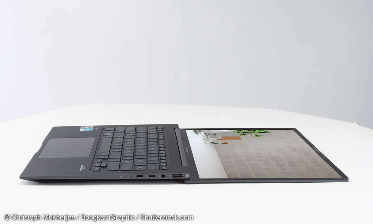 Asus Zenbook 14x im Test: aufgeklappt