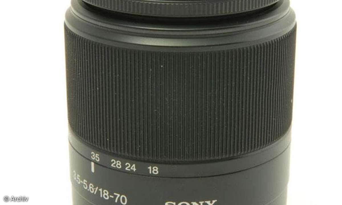 Sony SAL 3,5-5,6/18-70 mm DT - Set-Objektiv Seitenansicht