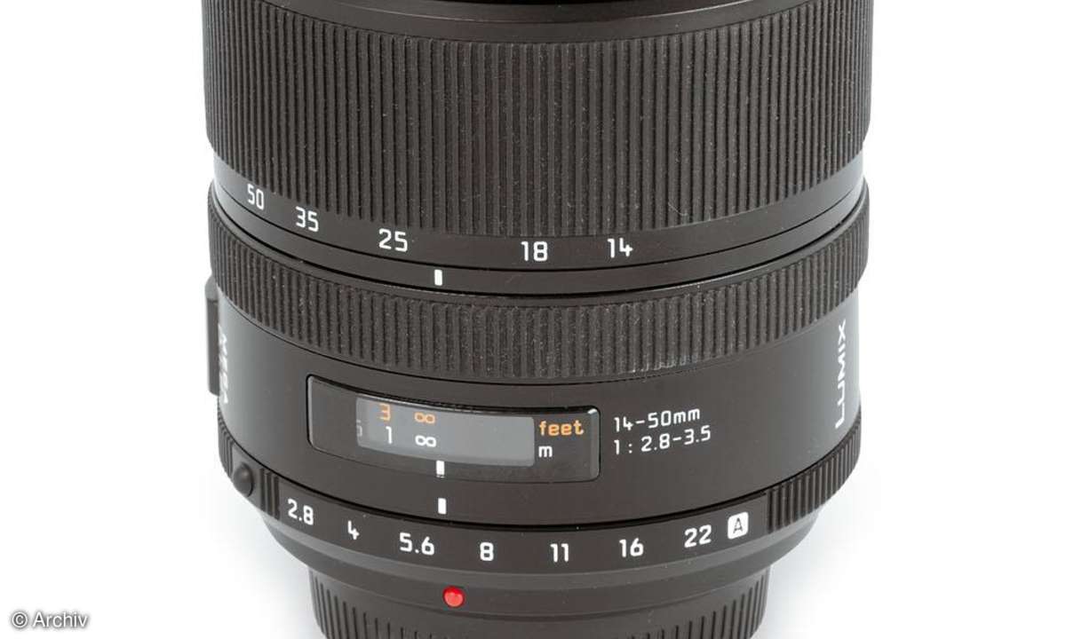 Leica D Vario-Elmarit 2,8-3,5/14-50 mm Aspherical Seitenansicht