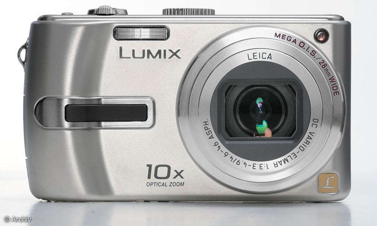 Panasonic Lumix DMC-TZ2 frontal