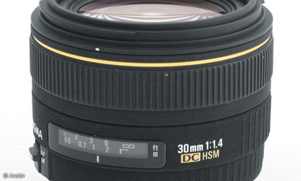 Sigma EX 1,4/30 mm DC HSM Asph. Seitenansicht