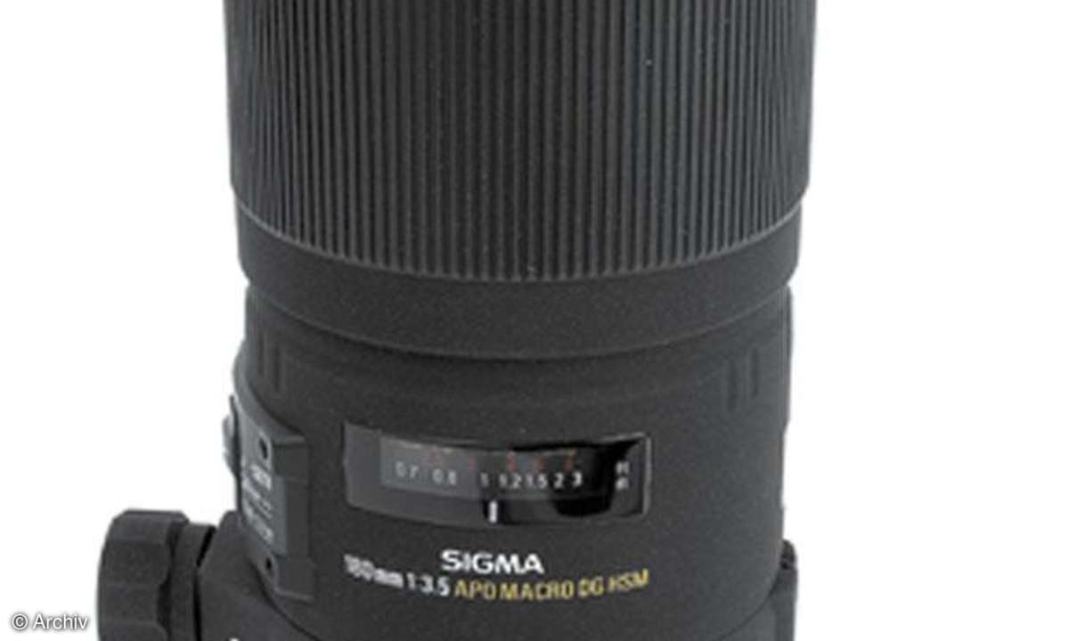 Sigma EX 3,5/180 mm DG HSM Macro Seitenansicht