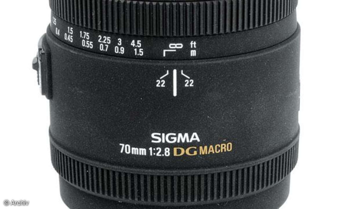 Sigma EX 2,8/70 mm DG Macro Seitenansicht