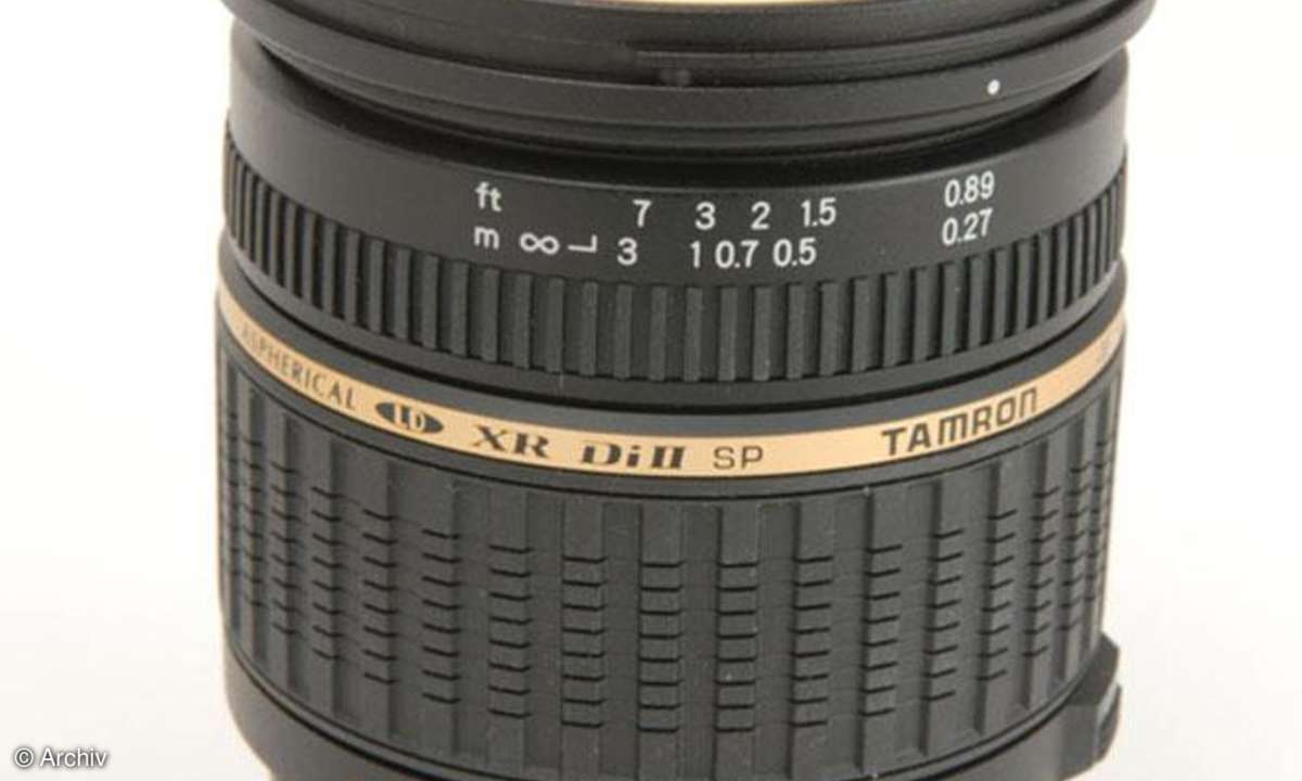 Tamron AF 2,8/17-50 mm SP XR Di II LD Aspherical IF  Seitenansicht