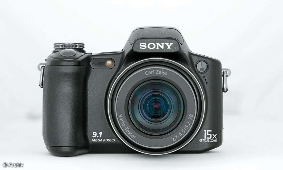 Sony Cybershot DSC-H50 front