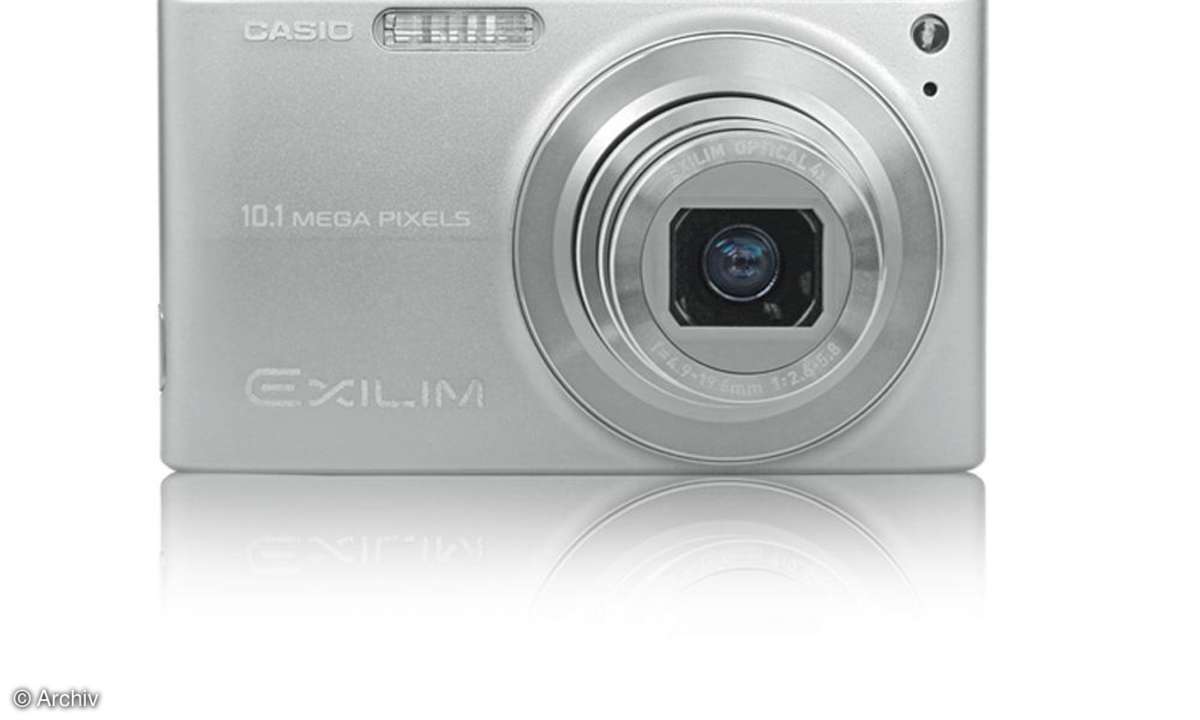 Casio Exilim EX-Z200 front