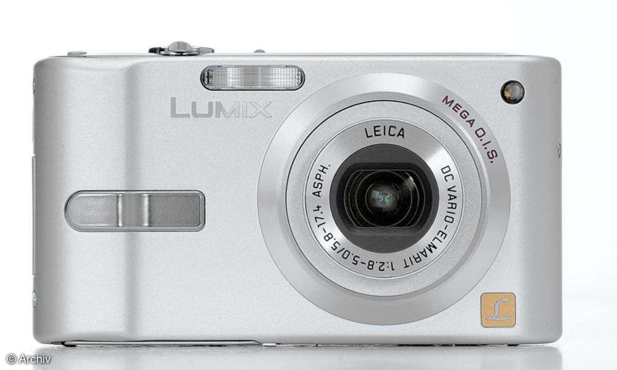 Panasonic Lumix DMC-FX12 Vorderseite
