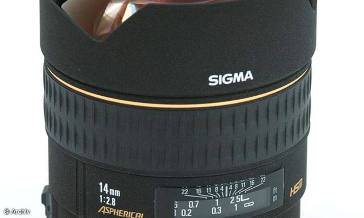 Sigma EX 2,8/14 mm IF HSM Aspherical Seitenansicht