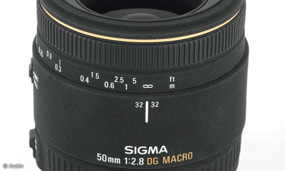 Sigma EX 2,8/50 mm DG Macro Seitenansicht