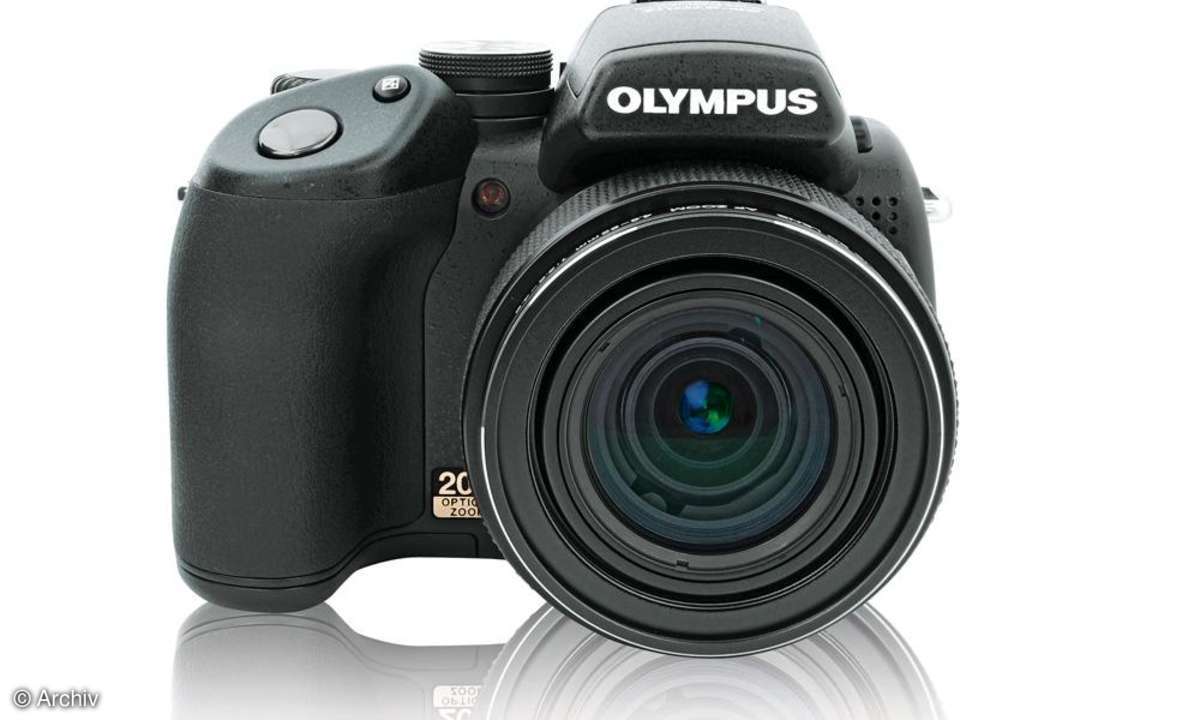 Olympus SP 570UZ Vorderseite