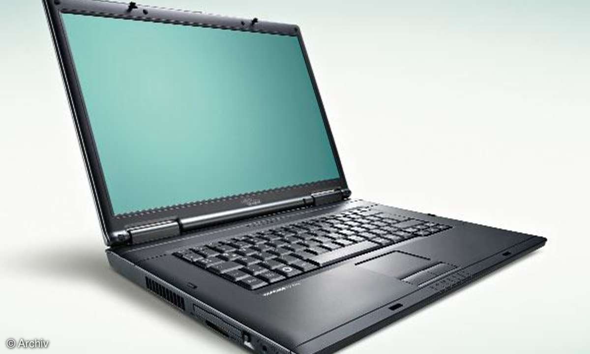 Fujitsu Siemens Computers ESPRIMO Mobile D9500