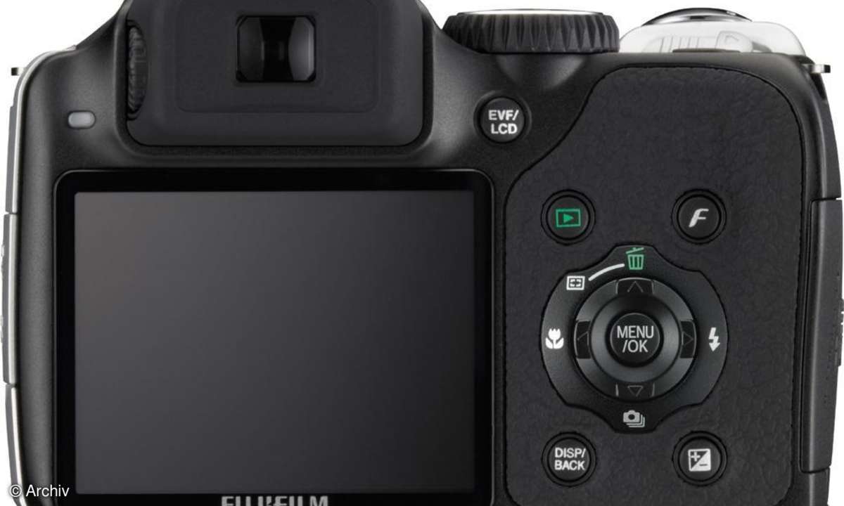 Fujifilm FinePix S8100fd