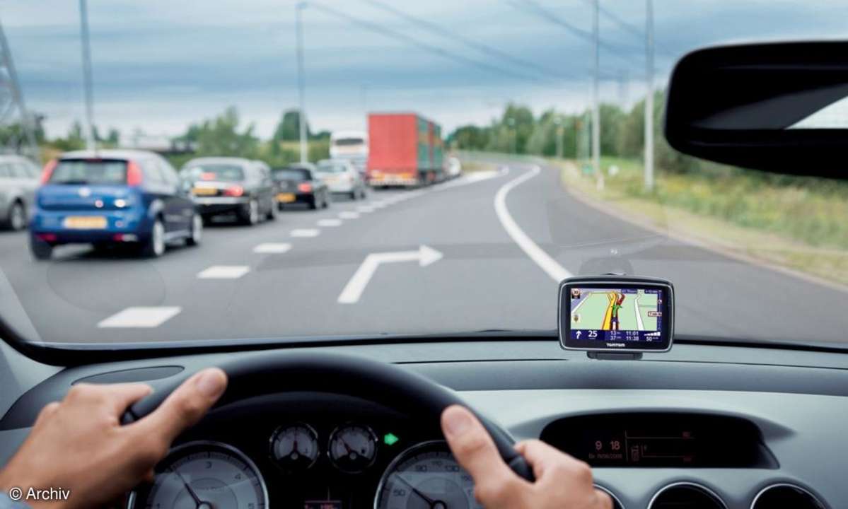 TomTom Go 940 Live mit Sprachsteuerung und lokaler Suche