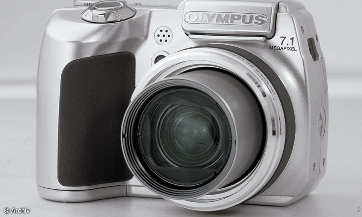 Olympus SP-510 Ultra Zoom Vorderseite