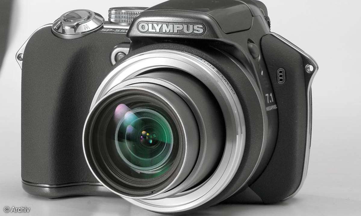 Olympus SP-550UZ