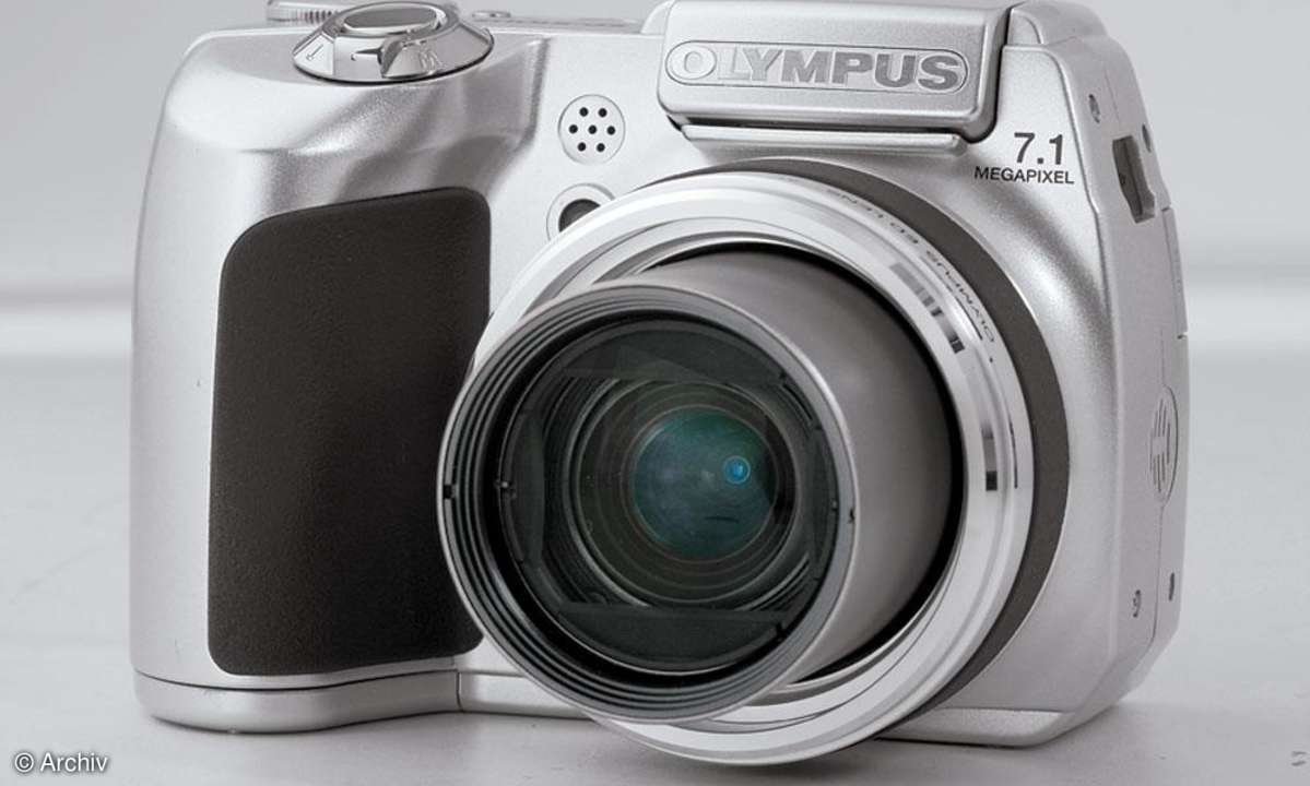 Olympus SP-510 Ultra Zoom Vorderseite